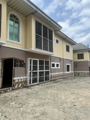 3bdrm Block of Flats in Farm Road 2, Eliozu for rent
