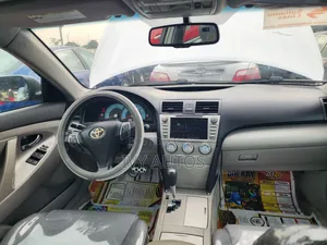Toyota Camry SE 4dr Sedan (2.5L 4cyl 6AM) 2010 Silver