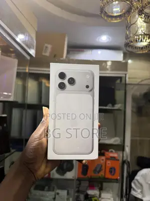 New Apple iPhone 17 Pro Max 256 GB Silver