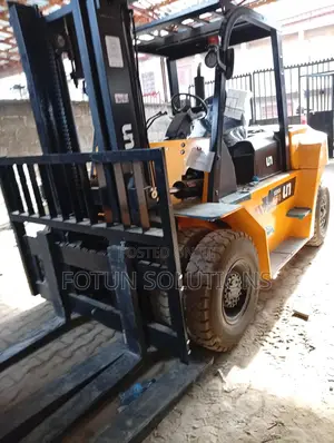 Mobile Fork Lift 5tons