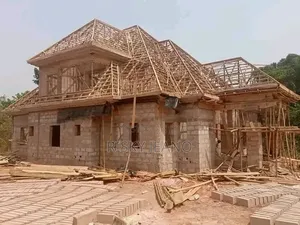I'm a Professional Bricklayer in Benin City, Edo State