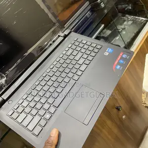 Laptop Lenovo IdeaPad 100 8GB Intel Pentium HDD+SSD 128GB