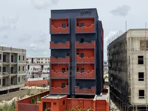 Furnished 1bdrm Block of Flats in Freedom Way, Lekki Phase 1 for sale