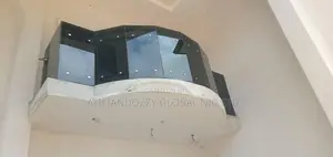 Split Curved 10mm Glass Rails