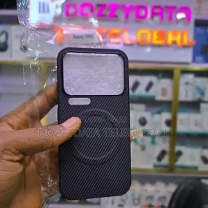 Xiaomi 17 Pro Carbon Fiber Texture Magnetic Phone Case