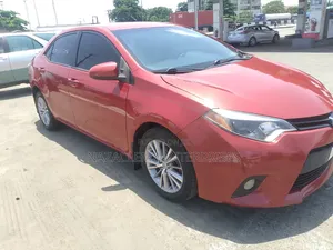 Toyota Corolla LE 4dr Sedan (1.8L 4cyl CVT) 2014 Red