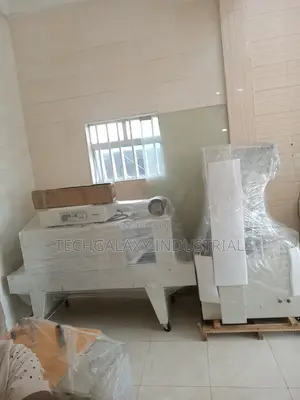 Semi Automatic Shrink Wrapping Machine
