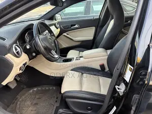 Mercedes-Benz GLA 250 2016 Black