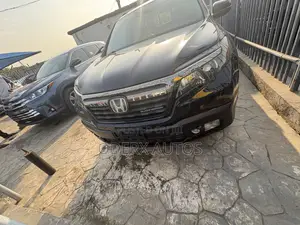 Honda Ridgeline Black Edition AWD Crew Cab 125.2 in. WB 2018 Black