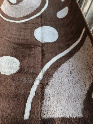 6.6 by 9.6 Turkish Shaggy Center Rug