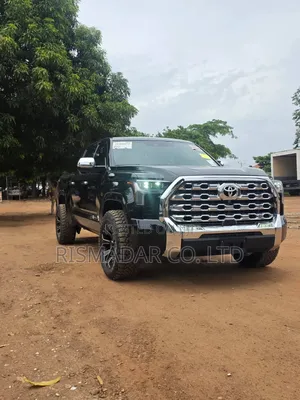 Toyota Tundra 2024 Black