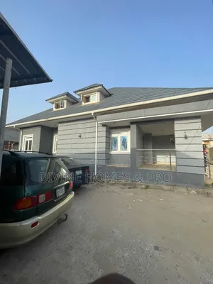 4bdrm Penthouse in Minister Quarters, Life Camp for rent