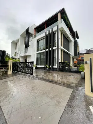 6bdrm Duplex in Ikate for sale
