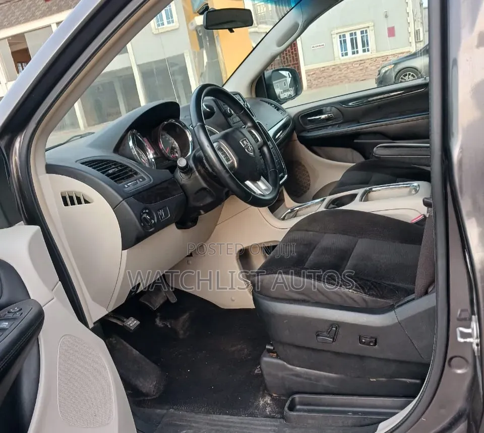 Dodge Grand Caravan 2017 Gray