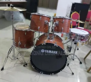 Acoustic Yamaha Drum Set With Chemical Velon