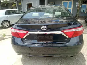 Toyota Camry LE 4dr Sedan (2.5L 4cyl 6A) 2016 Blue