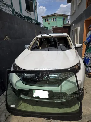 Honda CRV 2019 Windscreen Glass Available Installed at Chimatex