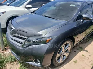 Toyota Venza Limited 4dr Wagon AWD (3.5L 6cyl 6A) 2014 Gray