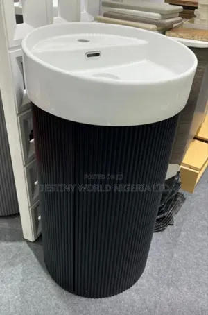 Fluted Floor - Standing Pedestal Basin