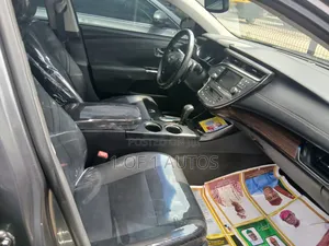Toyota Avalon Limited Sedan FWD (3.5L 6cyl 6A) 2013 Gray