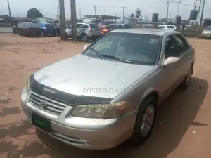 Toyota Camry CE 4dr Sedan (2.2L 4cyl 4A) 2000 Gray