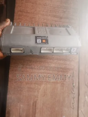 Toyota Sienna 2012 Amplifier