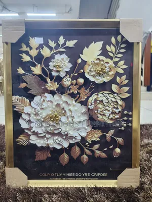 The Pearl Wall Frame