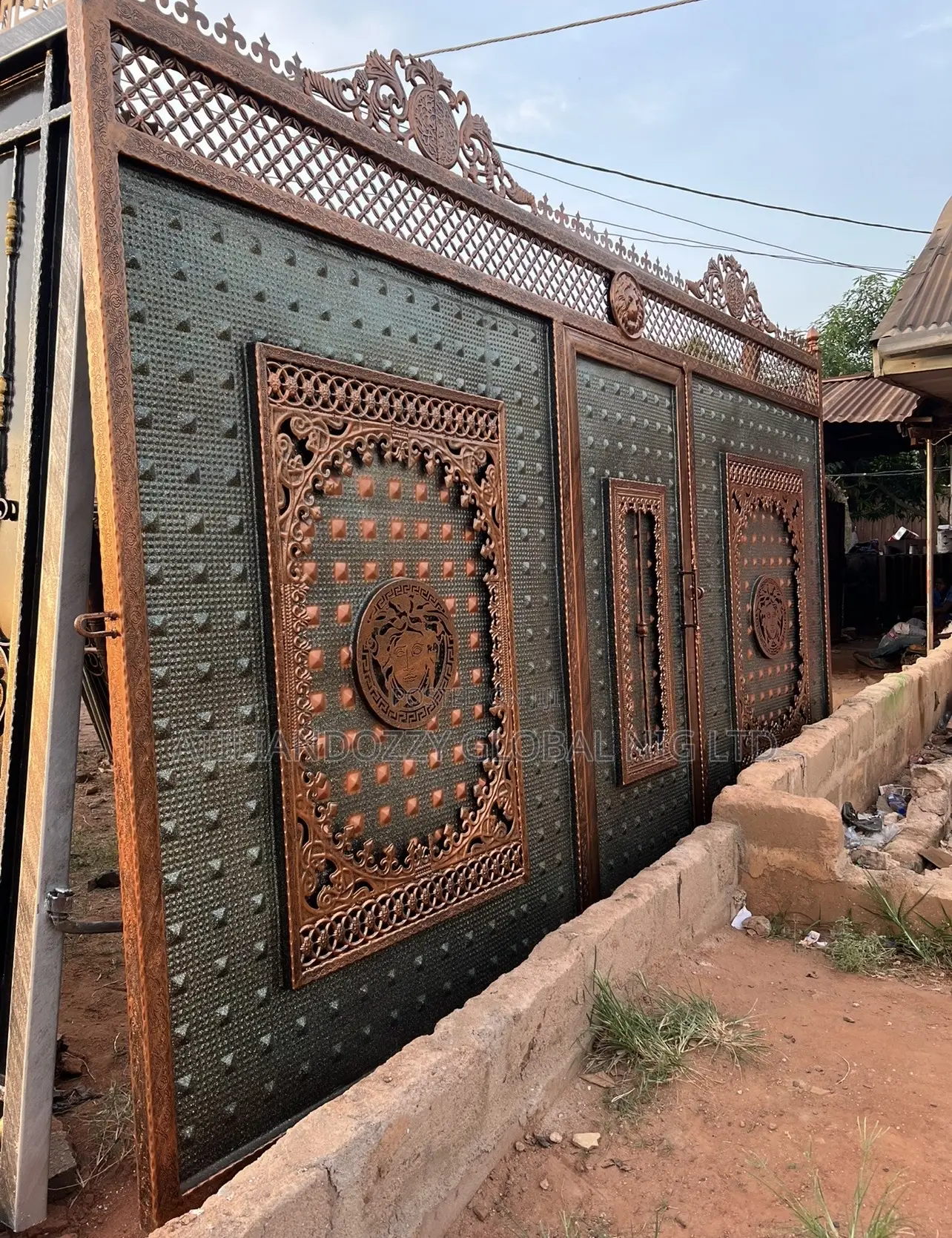 Foreign Material Wrought Iron Gate Rolling