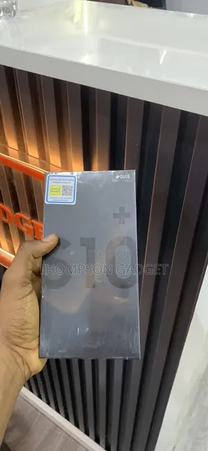 New Samsung Galaxy S10 Plus 128 GB