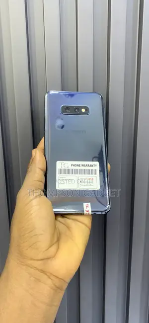 Samsung Galaxy S10e 128 GB Blue
