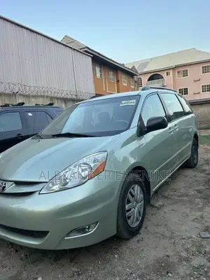 Toyota Sienna 2008