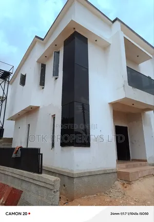 3bdrm Duplex in Scc Road Ushafa for sale