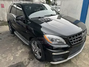 Mercedes-Benz M Class ML63 AMG 4dr SUV AWD (5.5L 8cyl Turbo 7A) 2014
