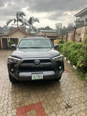 Toyota 4-Runner 2017 Gray
