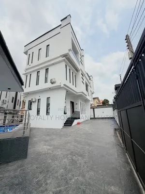7bdrm House in GRA Phase 2 Shangisha for sale