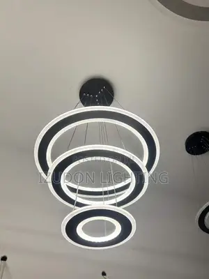 3 Rings Dropping Fancy Chandelier