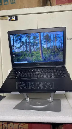 Laptop Dell Latitude E5550 8GB Intel Core i5 HDD 500GB