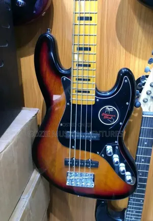 Squier Fender Classic Vibe '70s Jazz Bass Guitar Five String Ative
