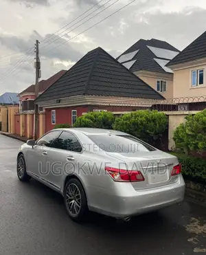 Lexus ES 2012 Silver