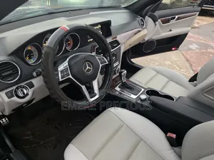 Mercedes-Benz C300 Sport 4Matic Sedan AWD (3.5L 6cyl 7A) 2014 Black