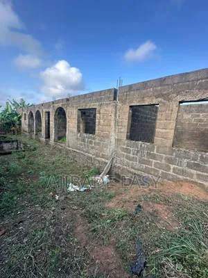 6bdrm Bungalow in Ipaja / Ipaja for sale