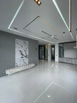 5bdrm Duplex in Chevron for sale