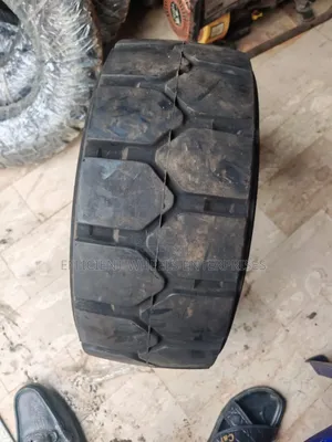 22x9-16 Mega Bandax