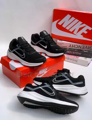 High Quality Unisex Nike Quest