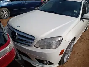 Mercedes-Benz C300 Luxury 4Matic Sedan AWD (3.0L 6cyl 7A) 2010 White