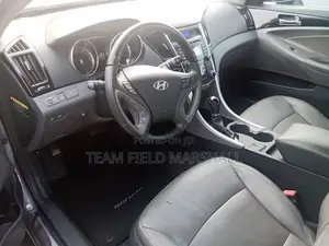 Hyundai Sonata Limited 2.0T Sedan (2.0L 4cyl 6A) 2012 Gray