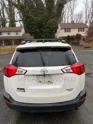 Toyota RAV4 Limited AWD (2.5L 4cyl 6A) 2013 White