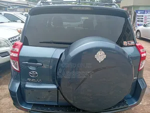 Toyota RAV4 2010 Blue