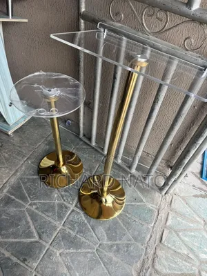 Yours Starlet Gold Acrylic Single Pole