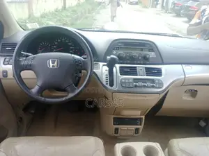 Honda Odyssey 2010 White